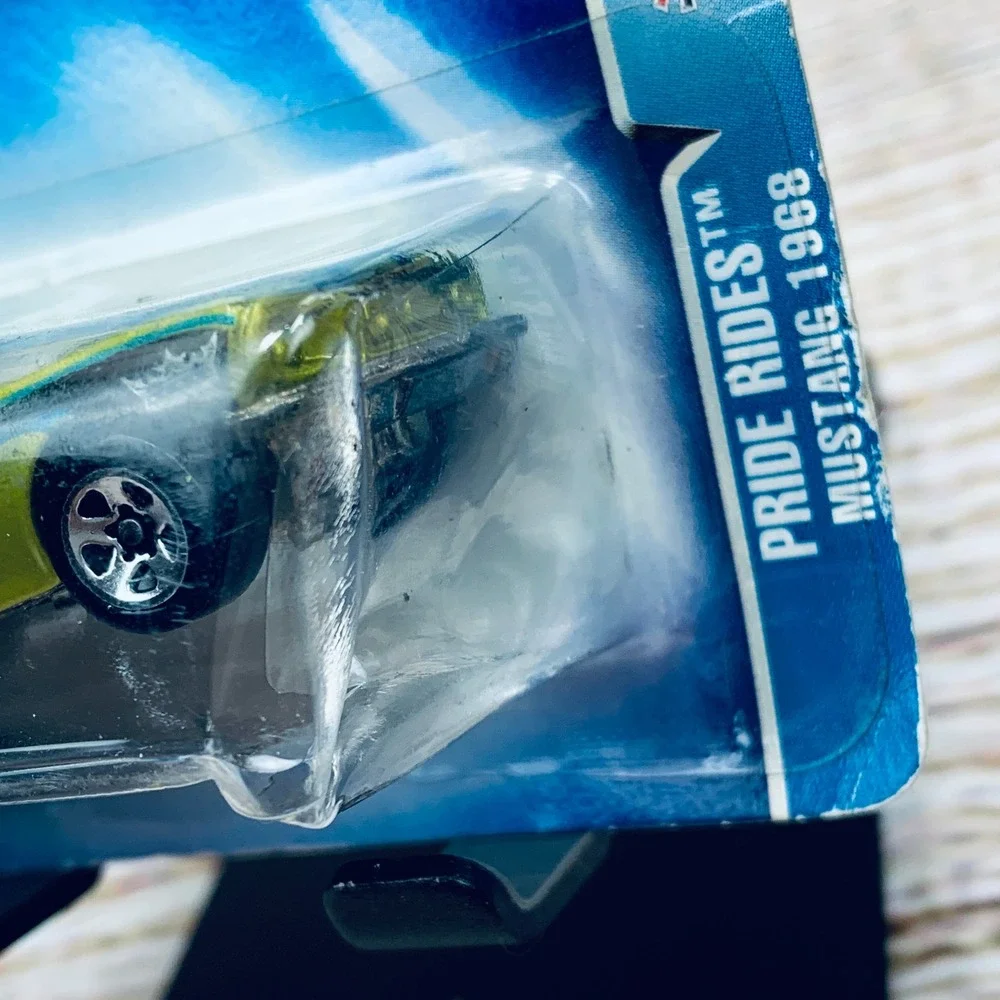 Hot Wheels Pride Rides 1968‎ Mustang Diecast Car 2004 #165 New in Package